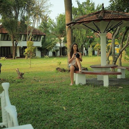 Nihara Resort And Spa Cochin Kochi Dış mekan fotoğraf
