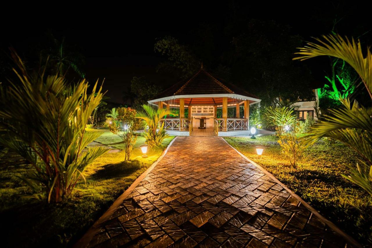 Nihara Resort And Spa Cochin Kochi Dış mekan fotoğraf