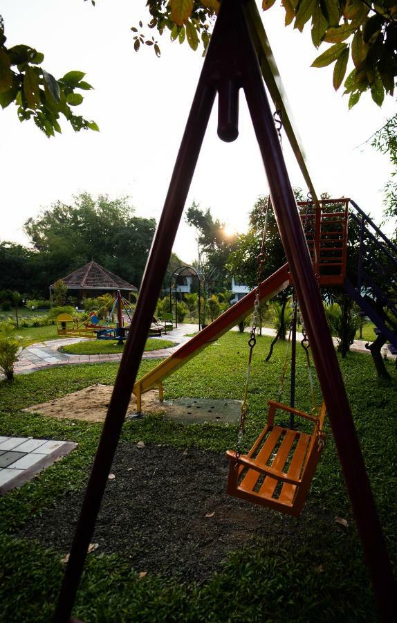 Nihara Resort And Spa Cochin Kochi Dış mekan fotoğraf