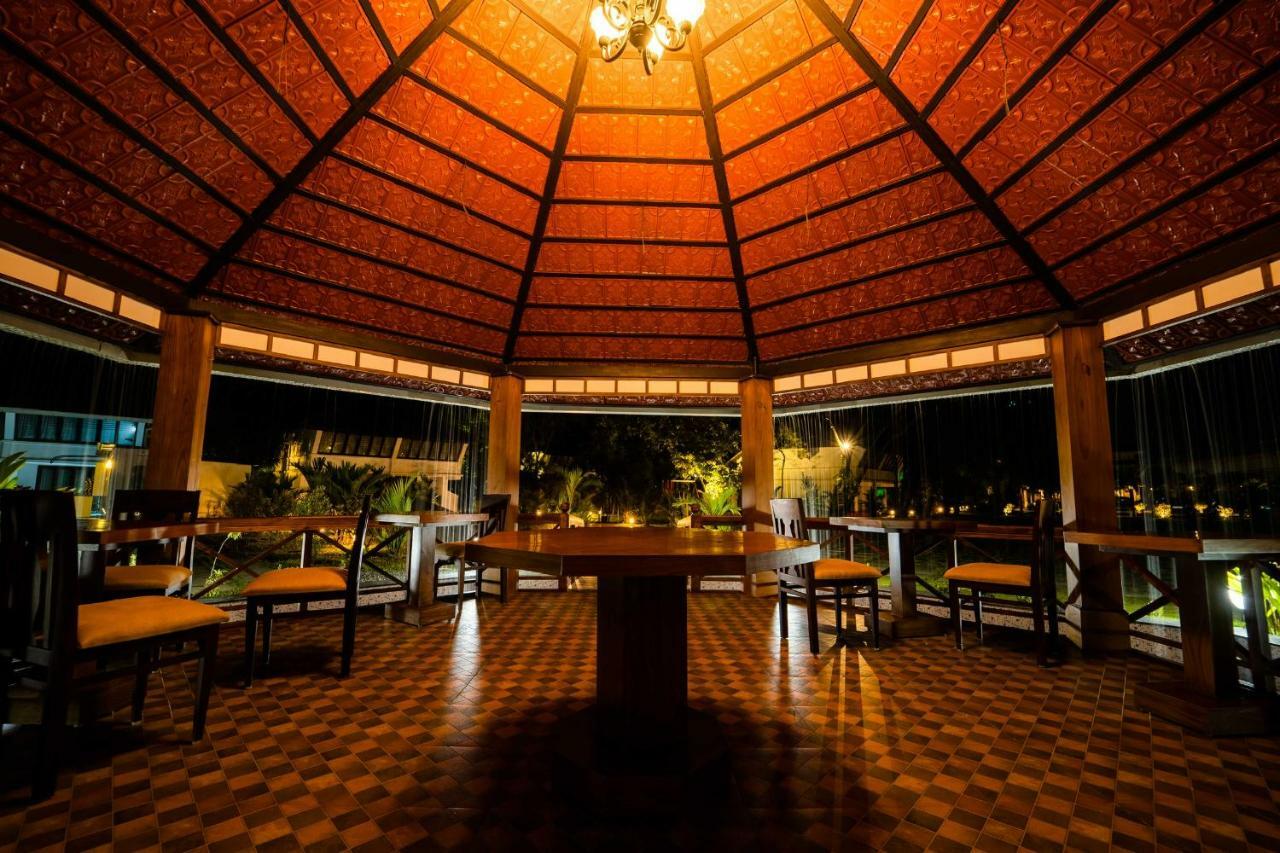 Nihara Resort And Spa Cochin Kochi Dış mekan fotoğraf